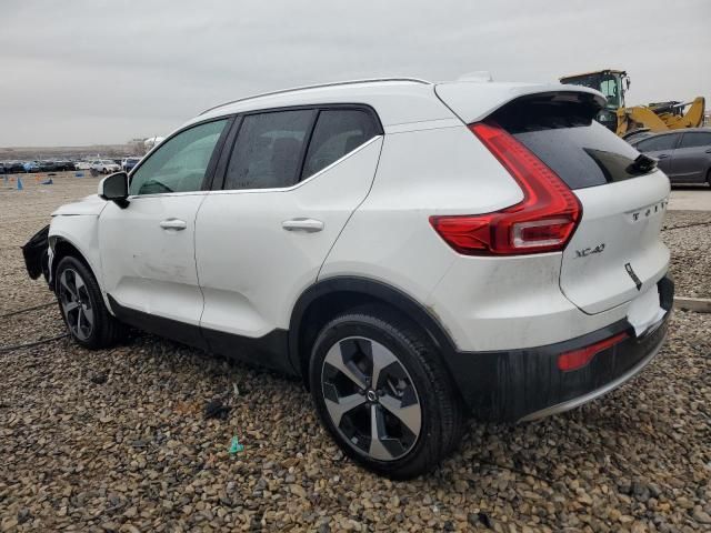 2025 Volvo XC40 Plus