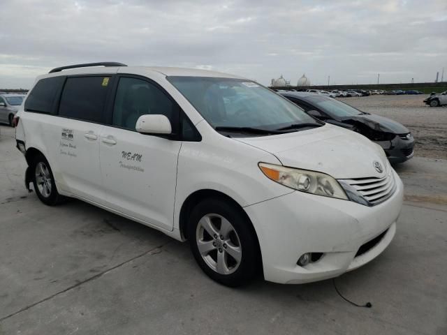 2015 Toyota Sienna LE