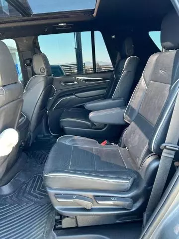 2022 Cadillac Escalade Sport