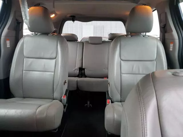 2017 Toyota Sienna XLE