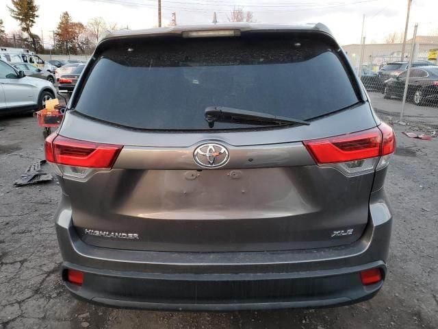 2019 Toyota Highlander SE