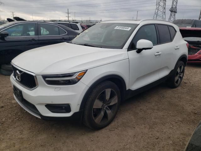 2019 Volvo XC40 T5 Momentum