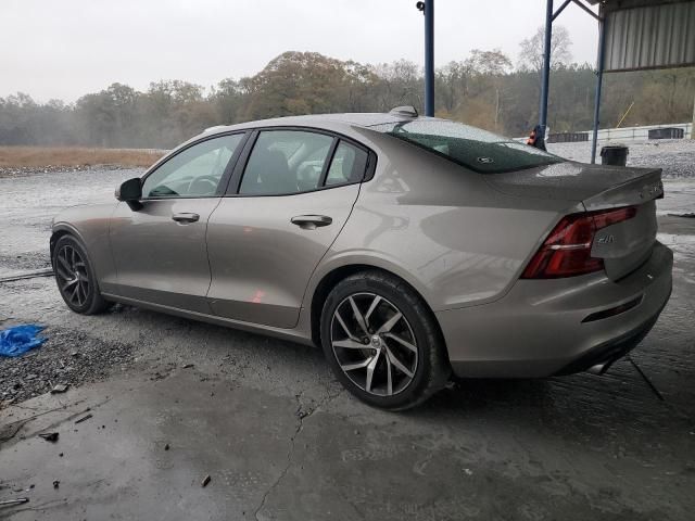 2020 Volvo S60 T6 Momentum