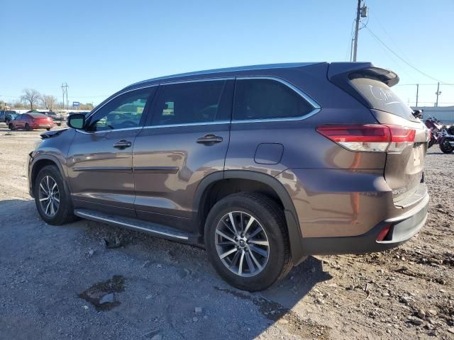 2017 Toyota Highlander SE