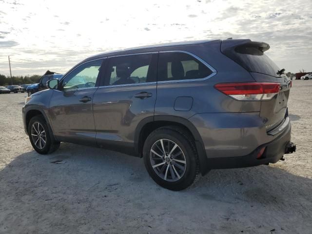 2019 Toyota Highlander SE