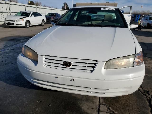 1999 Toyota Camry LE