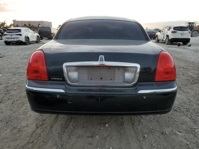 2007 Lincoln Town Car Signature