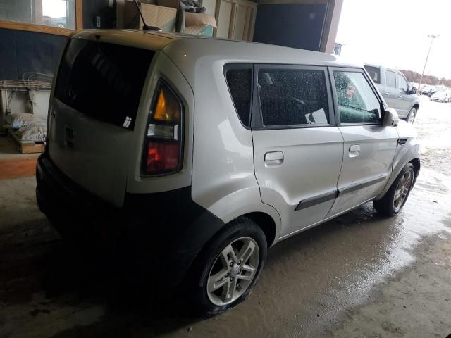 2010 KIA Soul +