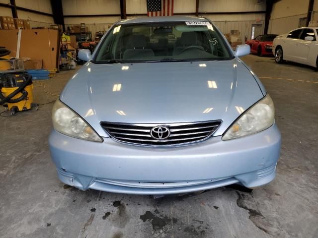 2005 Toyota Camry LE