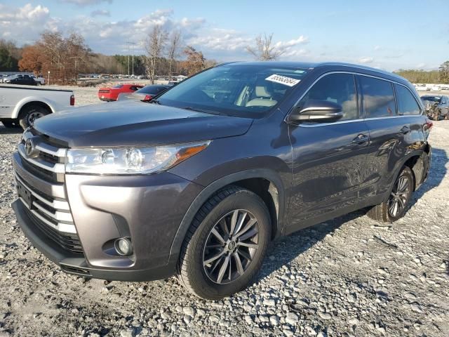 2019 Toyota Highlander SE