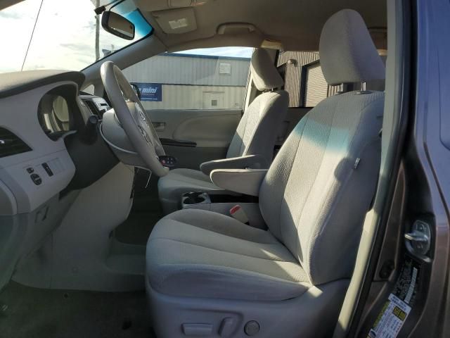 2013 Toyota Sienna LE