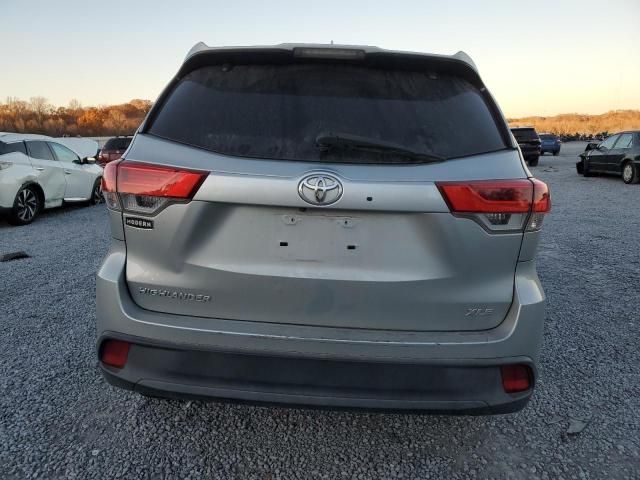 2017 Toyota Highlander SE