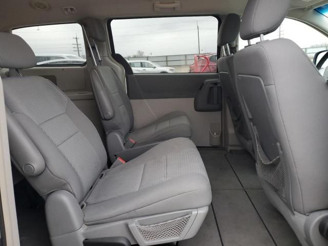 2009 Chrysler Town & Country LX