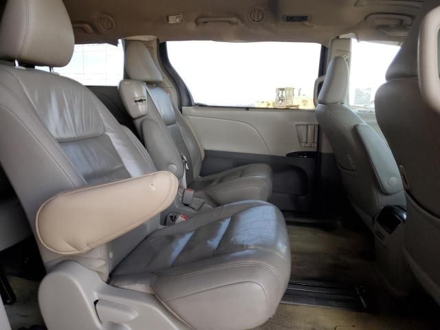 2017 Toyota Sienna XLE