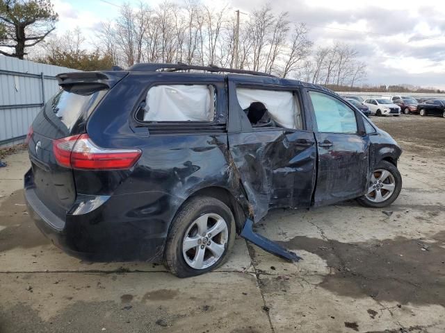 2020 Toyota Sienna LE