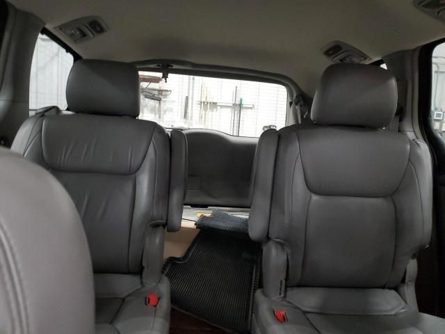 2004 Toyota Sienna XLE