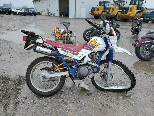 1996 Yamaha XT225