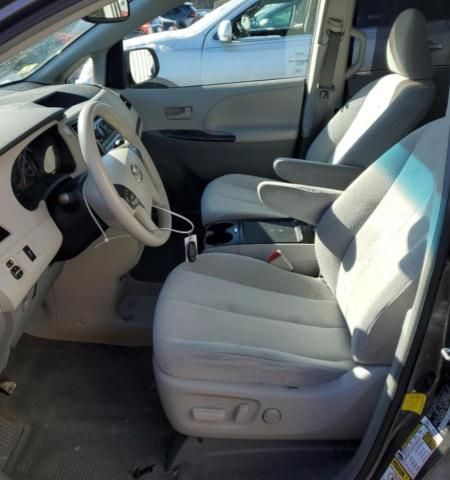 2012 Toyota Sienna LE