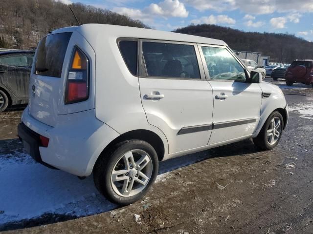 2011 KIA Soul +