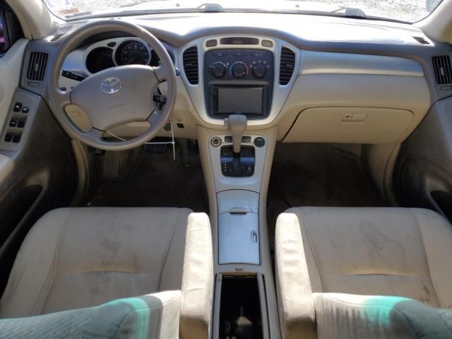 2004 Toyota Highlander Base