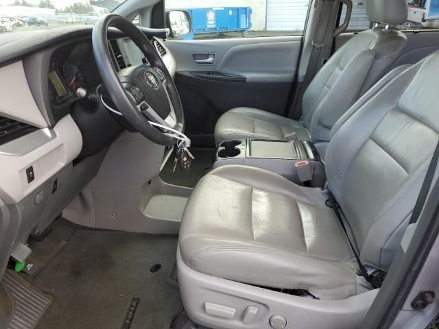 2017 Toyota Sienna LE