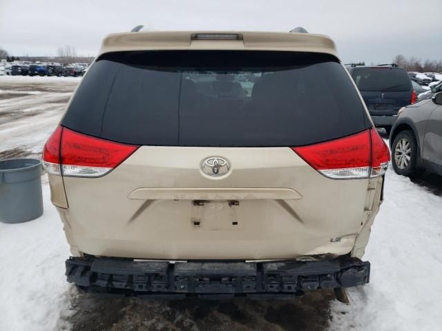 2013 Toyota Sienna LE