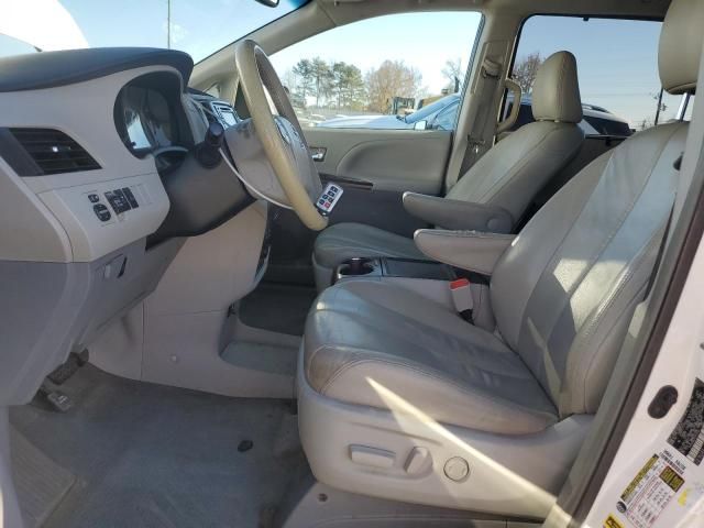 2014 Toyota Sienna XLE