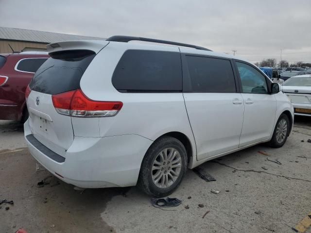 2012 Toyota Sienna XLE