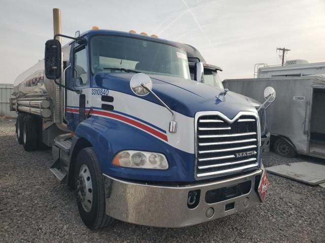 2015 Mack 600 CXU600