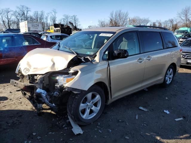 2011 Toyota Sienna LE