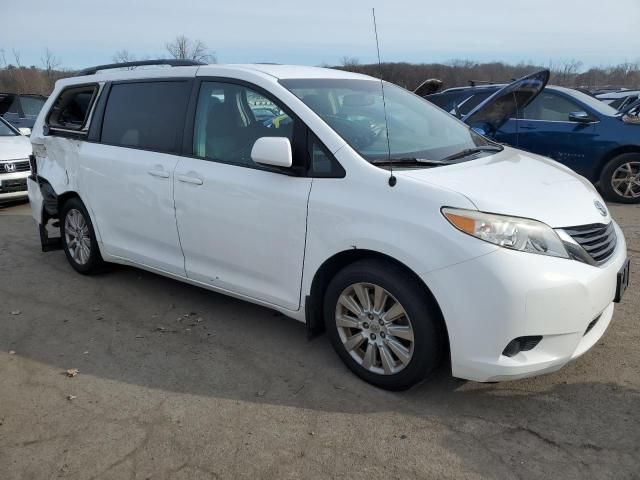 2013 Toyota Sienna LE