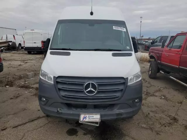 2022 Mercedes-Benz Sprinter 2500