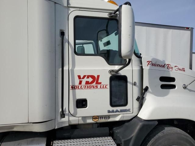 2016 Mack 600 CXU600