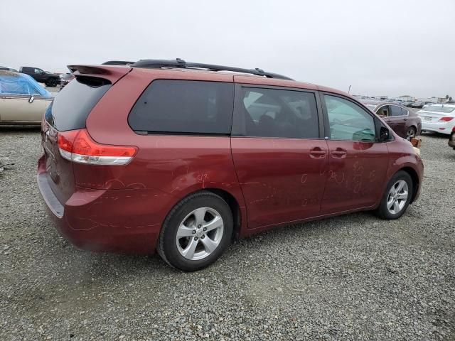 2013 Toyota Sienna LE