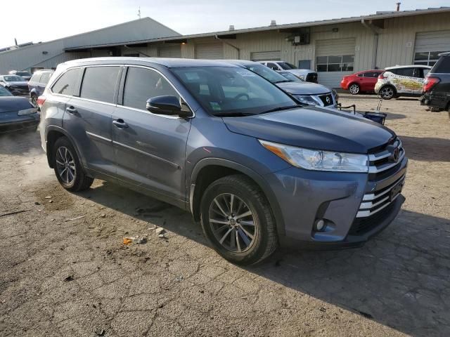 2017 Toyota Highlander SE