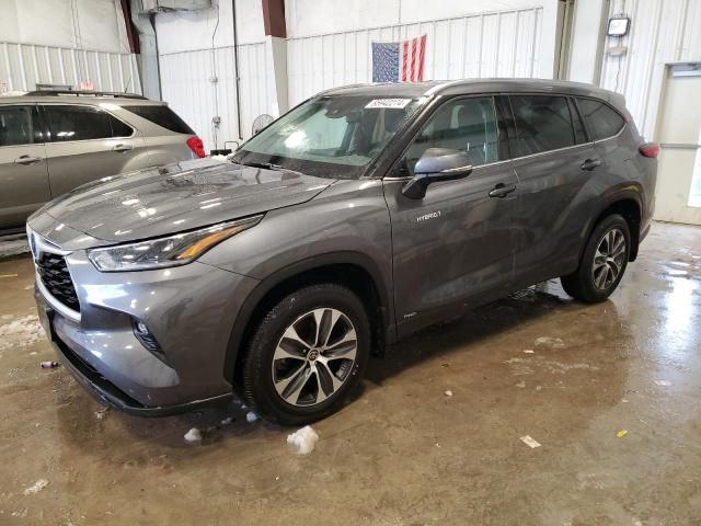 2021 Toyota Highlander Hybrid XLE