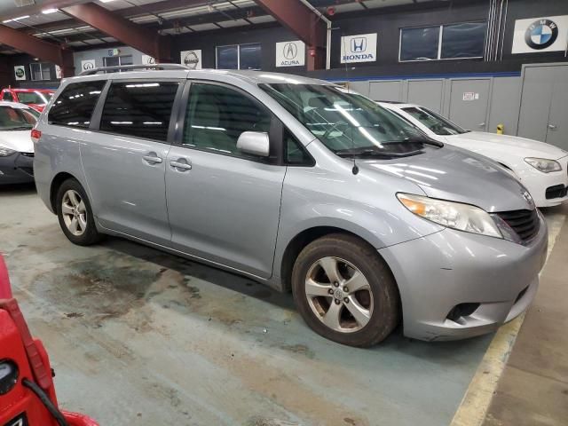 2013 Toyota Sienna LE