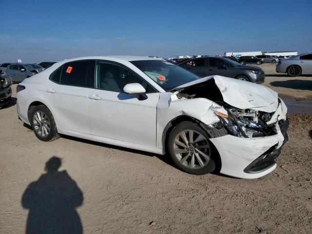 2022 Toyota Camry LE