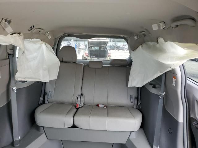 2016 Toyota Sienna XLE