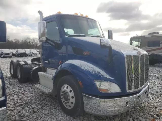 2016 Peterbilt 579