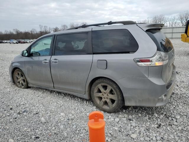 2016 Toyota Sienna SE