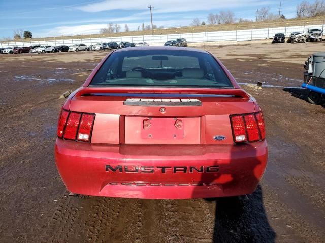 2000 Ford Mustang