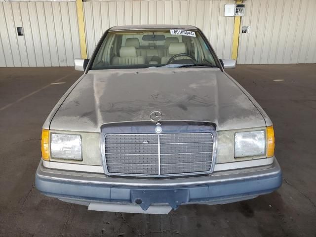 1990 Mercedes-Benz 300 E 2.6