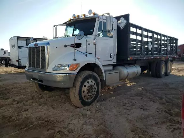 2011 Peterbilt 348