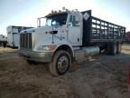 2011 Peterbilt 348