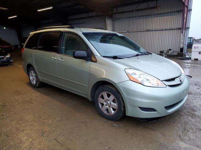 2010 Toyota Sienna CE