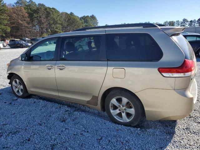 2011 Toyota Sienna LE