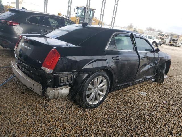 2018 Chrysler 300 Touring