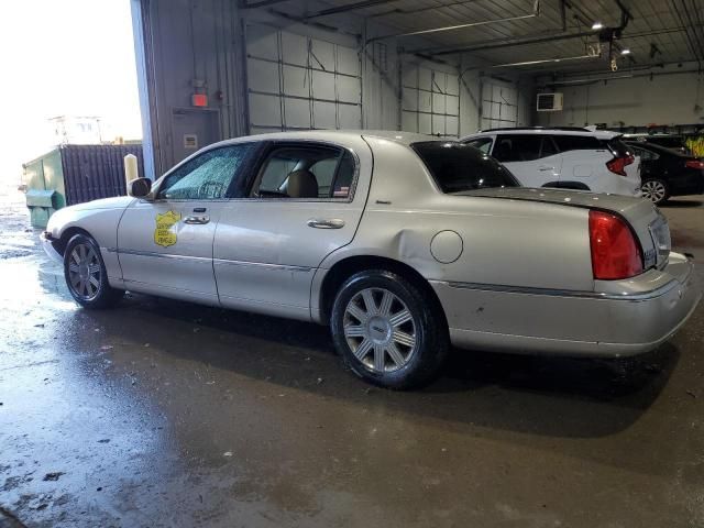 2004 Lincoln Town Car Ultimate