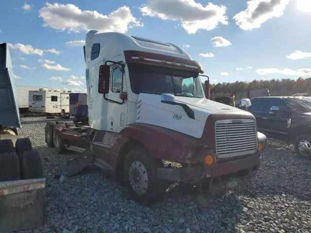 2000 Freightliner Conventional FLC120